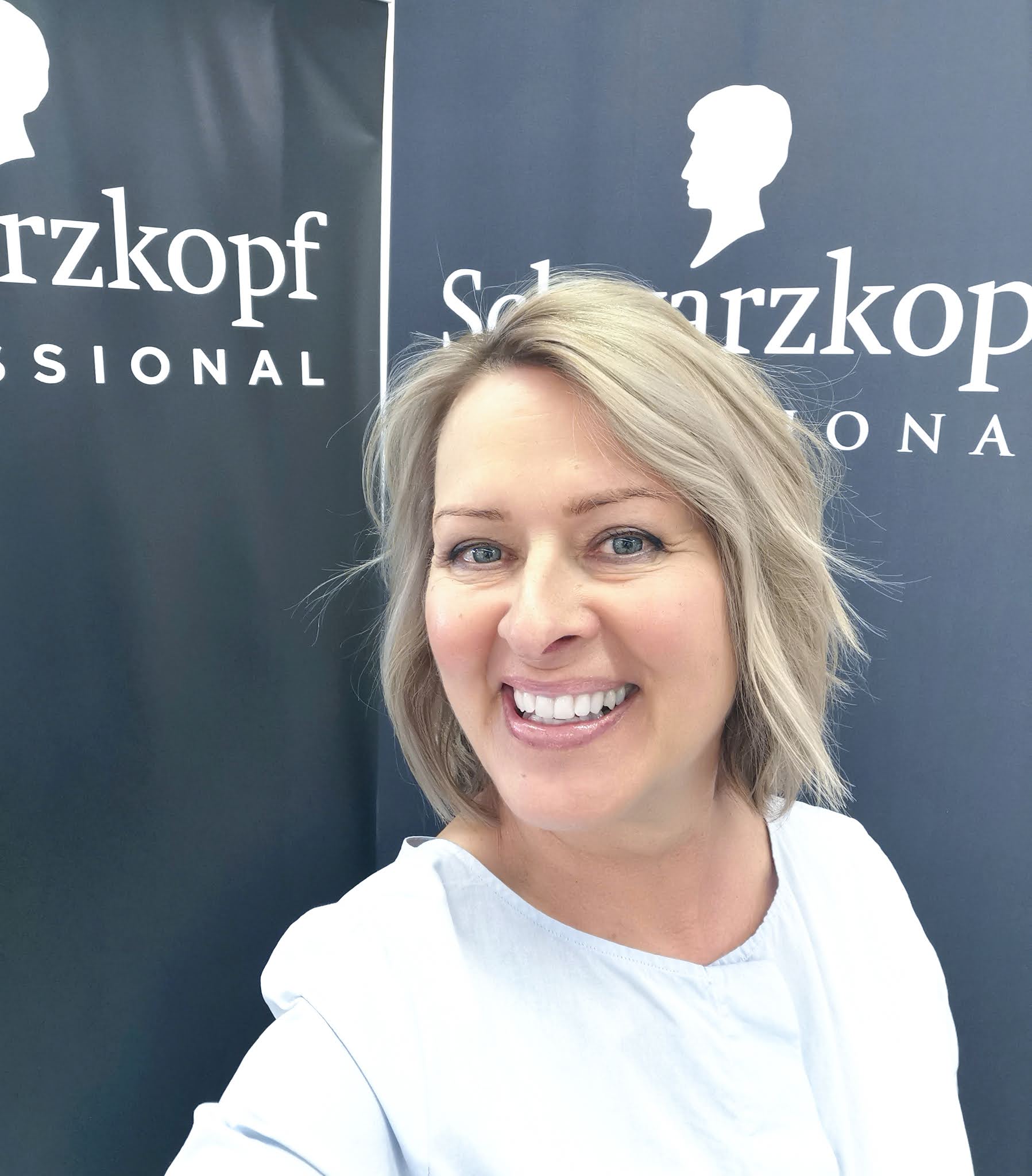 schwarzkopf blondme vaalennus vaalennettujen hiusten hoito